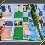 Vegas Villa, วันหยุดที่บ้าน