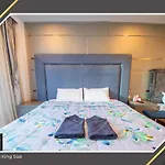 Vegas Villa, วันหยุดที่บ้าน *