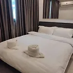 Arcadia Continental Resort, *