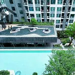 Spectacular 2-Bedroom Sea-View Haven With Netflix & Comfort On High Floor #2261