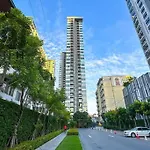 Spectacular 2-Bedroom Sea-View Haven With Netflix & Comfort On High Floor #2261
