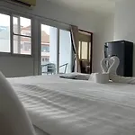 Malee Guesthouse And Restaurant