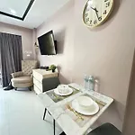 New Nordic Marcus Vip-5 - Spacious Near The Sea In The Area Of Phra Tam Nak Hill อพาร์ทเม้น Pattaya