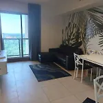Sea View High Floor 2 Bed Apartment *
