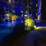 อพาร์ทเม้น Centara Avenue Pool View B72 *