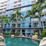 อพาร์ทเม้น Centara Avenue Pool View B72 *