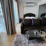 Centara Avenue Pool View B72 * Pattaya