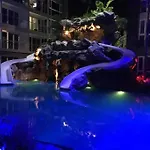Centara Avenue Pool View B72 * Pattaya