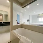 Baan By Sabai Near By God โรงแรม