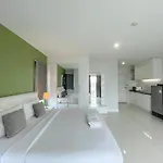 Baan By Sabai Near By God โรงแรม Pattaya