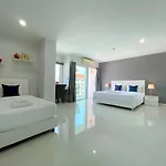 Baan By Sabai Near By God โรงแรม