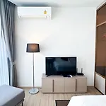 With Roof Pool