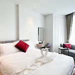 Central Pattaya Condo With Roof Top Pool