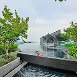 With Roof Pool อพาร์ทเม้น Pattaya
