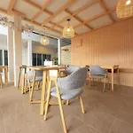 Hotel The Seathru Koh Larn