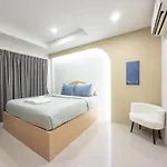 Hotel The Seathru Koh Larn