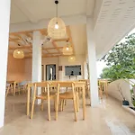 Hotel The Seathru Koh Larn Pattaya