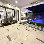 Super Luxury 3 Bedroom Private Pool With Jacuzzi, Near 711, 10 Minutes To Walking Street And - Mt 7