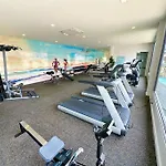 Super Luxury 3 Bedroom Private Pool With Jacuzzi, Near 711, 10 Minutes To Walking Street And - Mt 7 *