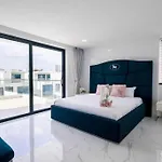 Tagvilla Palm Spring Villa In Pattaya 8 Bedroom