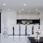 Tagvilla Palm Spring Villa In Pattaya 8 Bedroom