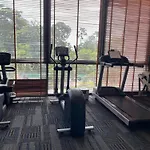อพาร์ทเม้น Zire Wongamat Luxury With Sea View
