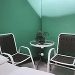 Happiness Community Wake & Bake - Rooftop Bar & Bistro