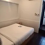 Maland House - Soi 14 Saisong Road Hotel *