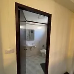 Maland House - Soi 14 Saisong Road Hotel