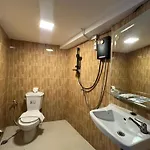 Hotel Maland House - Soi 14 Saisong Road