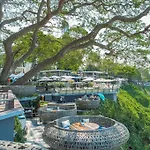 อพาร์ทเม้น Sea View At The Front - Breathtaking View
