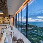 Sea View At The Front - Breathtaking View อพาร์ทเม้น