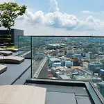 Apartment Edge Sea View