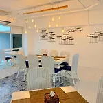 โรงแรม Baan By Sabai Near By God