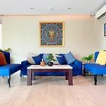 Baan By Sabai Near By God โรงแรม 3*