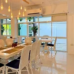Baan By Sabai Near By God โรงแรม Pattaya