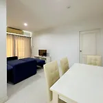 Baan By Sabai Near By God โรงแรม