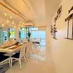 Baan By Sabai Near By God โรงแรม
