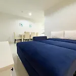 Baan By Sabai Near By God โรงแรม 3*