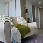 อพาร์ทเม้น The Guestrooms *