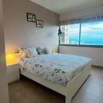 อพาร์ทเม้น Sea View High Floor 2 Bed Room-excellent Location *