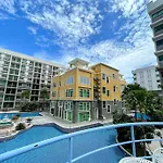 Arcadia Continental Comfort Room