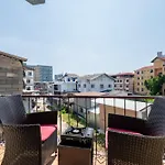 Abunawas Merry At Walking Street โรงแรม Pattaya