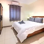 Garden Near Walking Street And Beaches Villa Pattaya