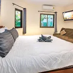 Garden Near Walking Street And Beaches Pattaya
