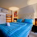 Abu Nawas 3*