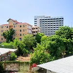 Abu Nawas Hotel Pattaya