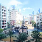 Grande Caribbean - 1-Br-Apartment, Own Pool Access