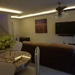3 Bedroom Renovated House With In - And Outdoor Jacuzzi Pattaya