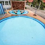Holiday home 3 Bedroom Renovated House With In - And Outdoor Jacuzzi Pattaya